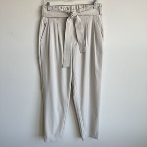 Athleta Skyline Pants II Beige Belted Career Preppy Work Office Trousers Size 8